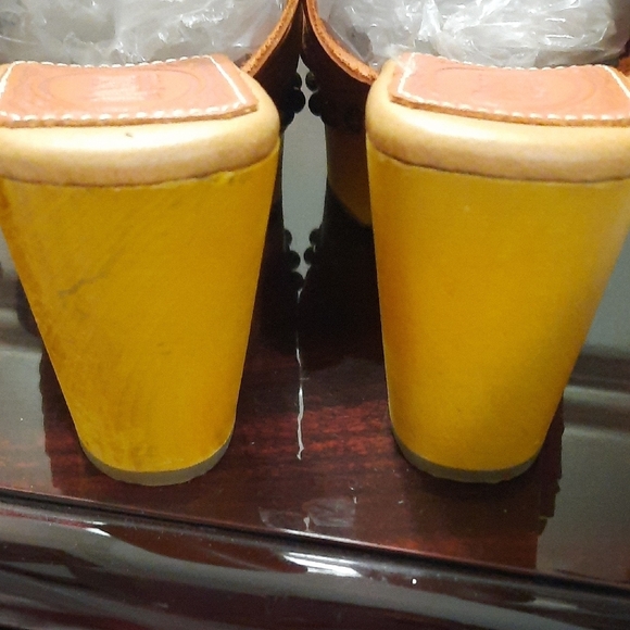 Dingo Tan Woven Leather Mules - Picture 6 of 7